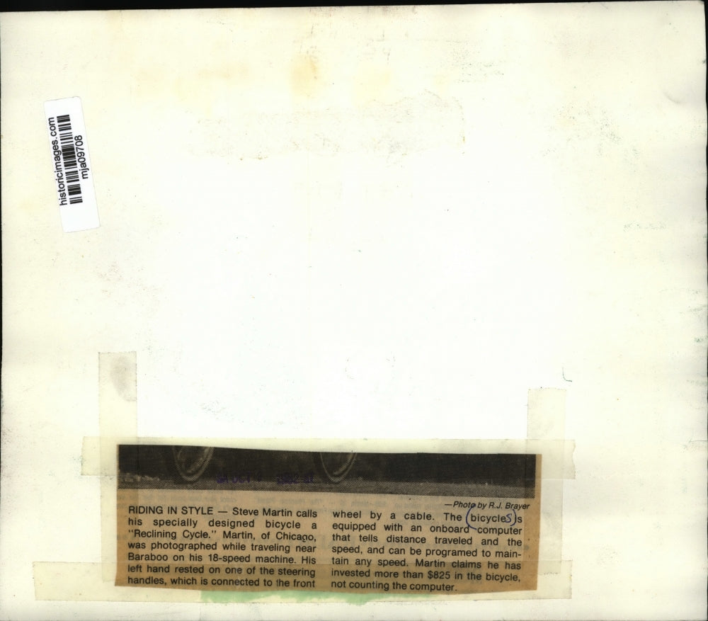 1982 Press Photo Steve Martin aboard specially designed bicycle Reclining Cycle