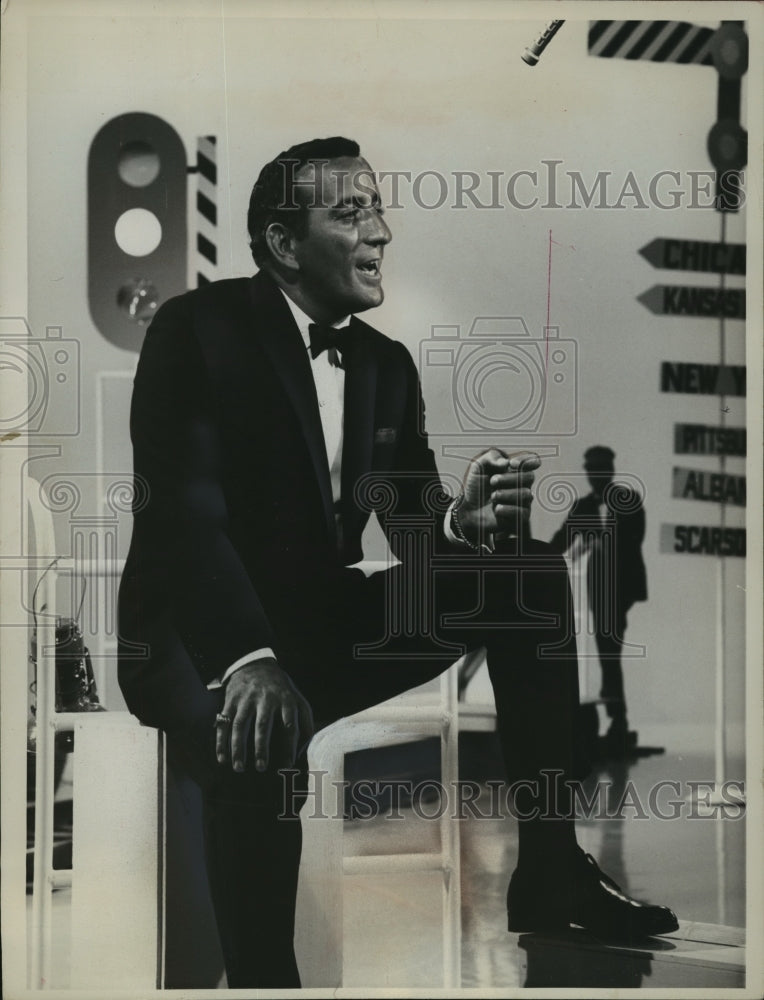 1963 Press Photo Tony Bennett, special guest on The Judy Garland Show- Historic Images