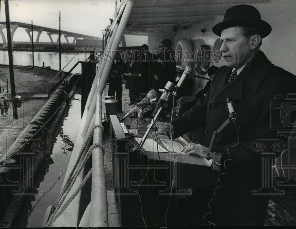 1971 Press Photo John A. Volpe, U.S. Secretary of Transportation- Historic Images