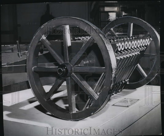 1955 Press Photo Model of an Ornithopter - mja10906- Historic Images