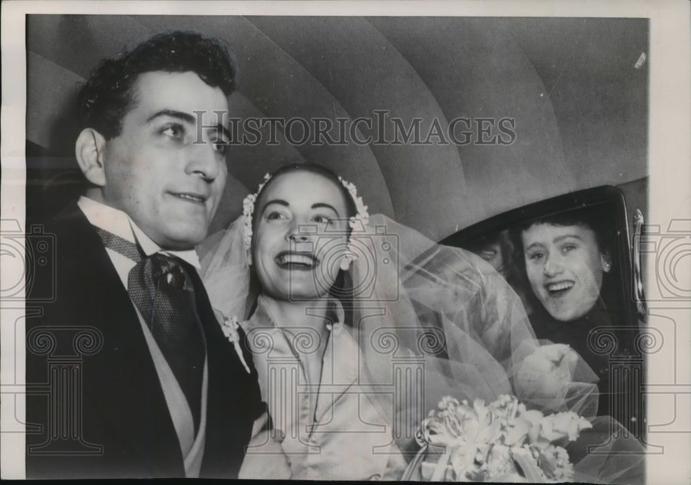 1952 Press Photo Tony Bennett and his bride, the former Patricia Beech- Historic Images