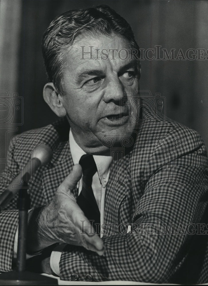 Load image into Gallery viewer, 1972 Press Photo Tom Anderson, American Party, vice presidential candidate
