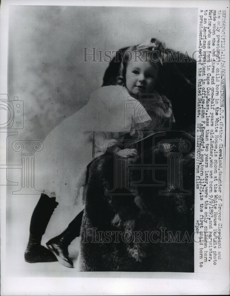 1960 Press Photo Esther Cleveland, 1st child born to a sitting president of US- Historic Images