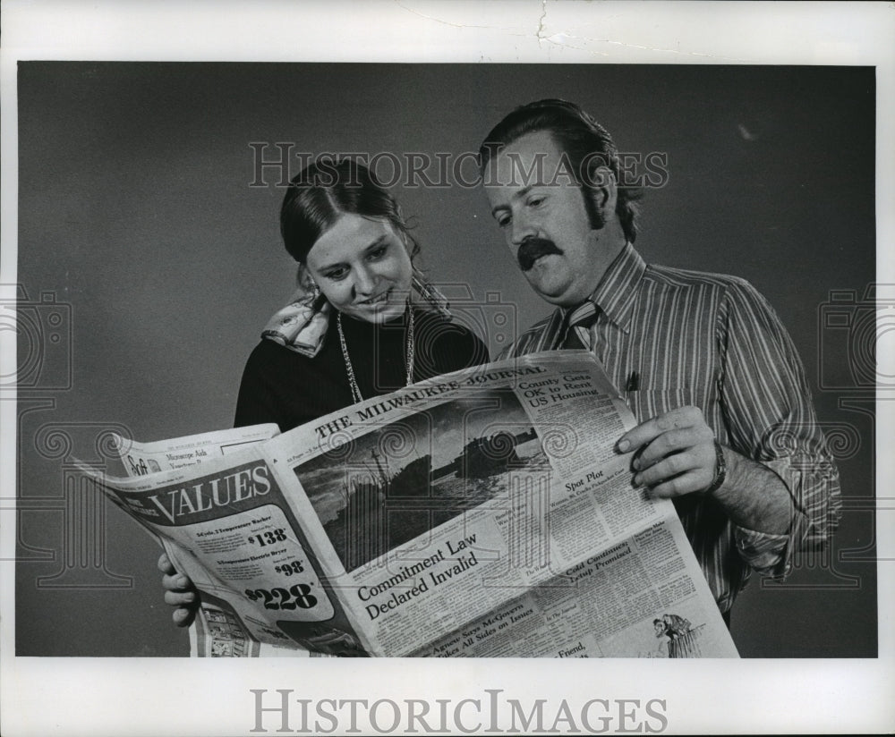 1973 Press Photo Ned Vespa &amp; Barbara Szymanski of The Milwaukee Journal Sentinel- Historic Images