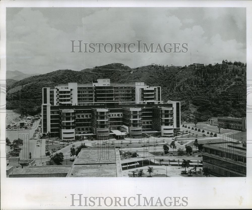 1958 Press Photo Magnificent 1250 bed hospital, Venezuela- Historic Images