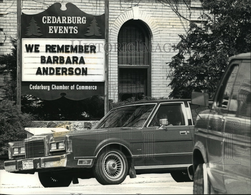 1992 Press Photo A sign in remembrance of slaying victim Barbara Anderson- Historic Images