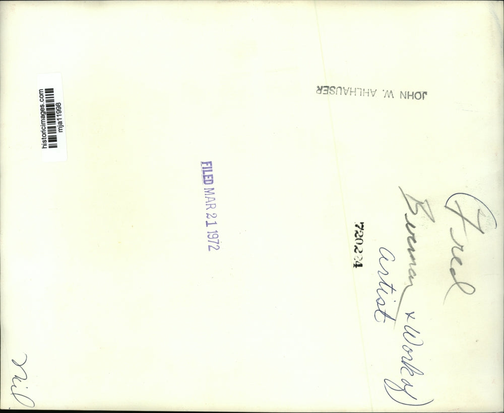 1972 Press Photo Fred Bermaw and work of artist - mja11998