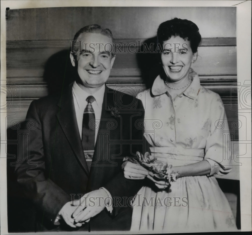 1954 Press Photo Fred Waring weds Virginia Morley- Historic Images