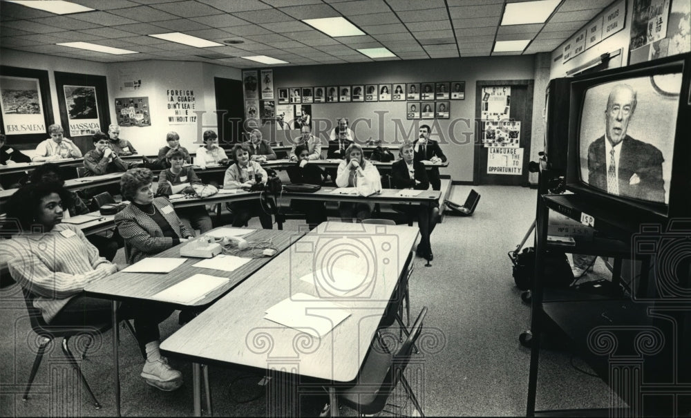 1988 Press Photo Student from Vincent, Riverside, Rufus King, Milwaukee Lutheran- Historic Images