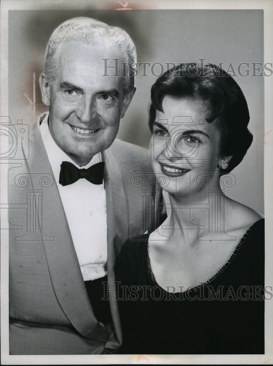 1958 Press Photo Fred Waring and violinist Joanne Zaninelli - mja13486- Historic Images