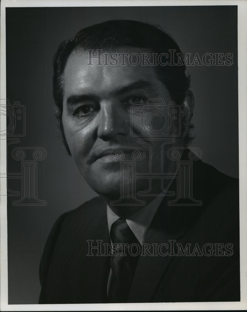 1972 Press Photo Paul J Warga, SVP Milwaukee office of McCann-Erickson