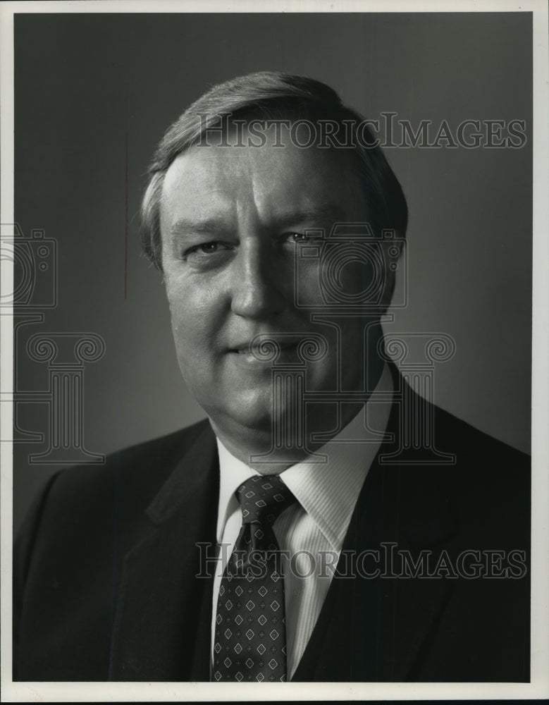 1990 Press Photo George F Villwock of Master Lock Co- Historic Images