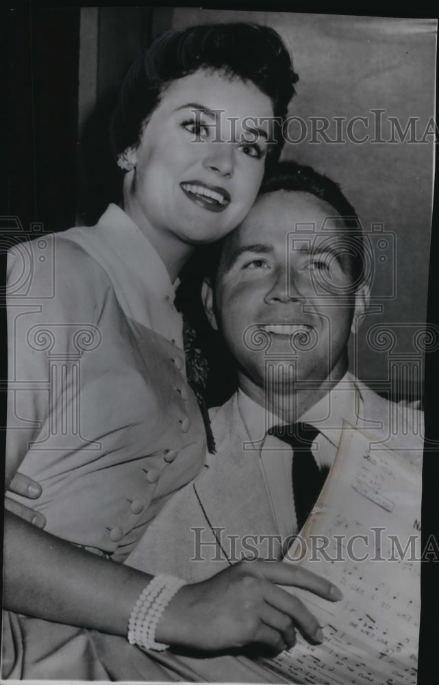 1950 Press Photo Singer-golfer Don Cherry and Miss Sharon Ray Ritchie- Historic Images