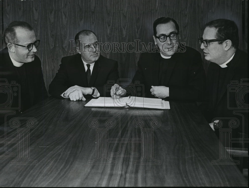 1967 Press Photo New officers of the Greater Milwaukee Ministerial association- Historic Images