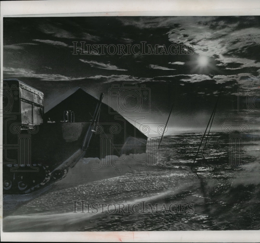 1953 Press Photo An American trail party camped at this spot on Anarctica