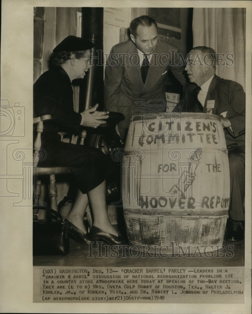 1949 Press Photo Gov Walter Kohler in a Cracker Barrel discussion in Washington- Historic Images