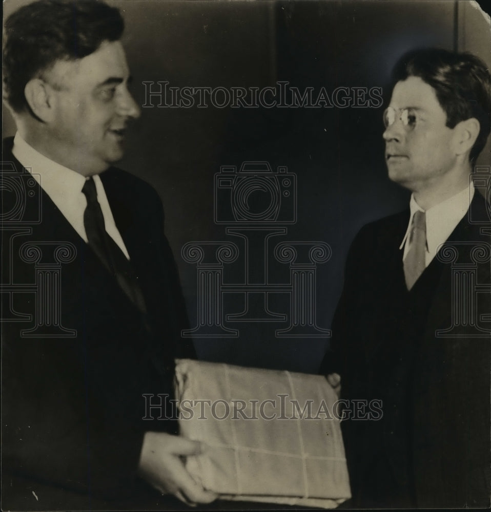 1931 Press Photo Gov Phil LaFollette w/ District Attorney Bowman- Historic Images