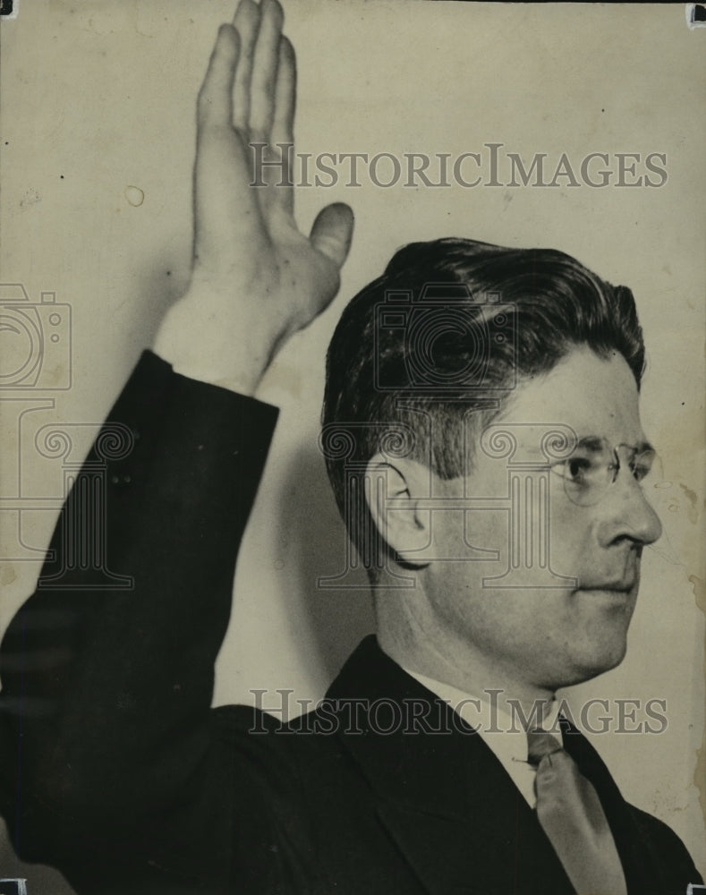 1931 Press Photo Gov Phil LaFollette taking oath of office at Madison- Historic Images