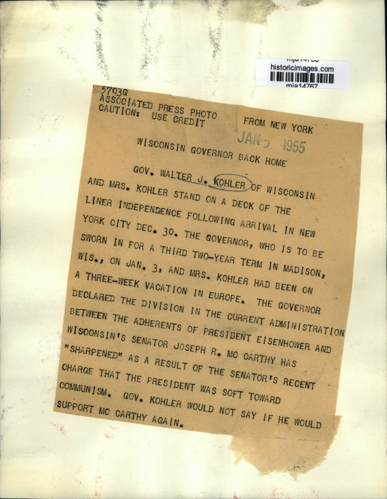 1955 Press Photo Gov. Walter J. Kohler and Mrs. Kohler stand on a deck