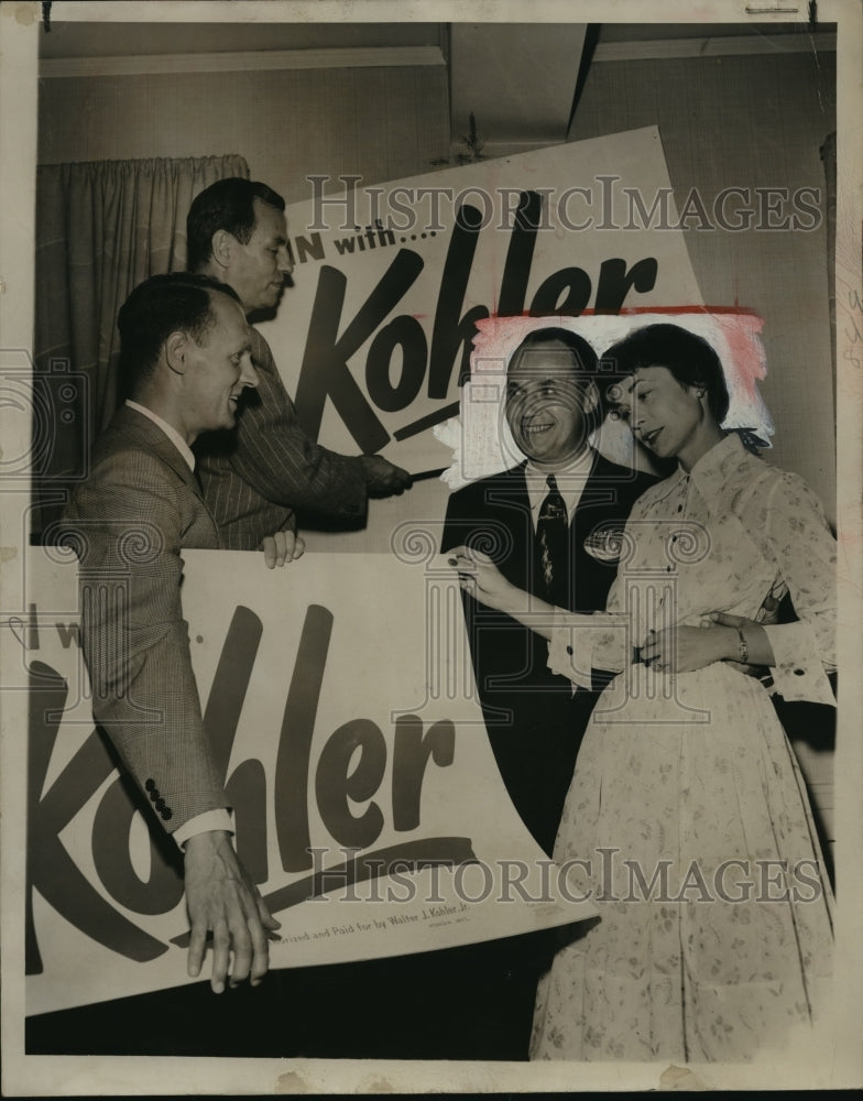 1950 Press Photo Walter J. Kohler, his brothers, Robert and John, and his wife- Historic Images