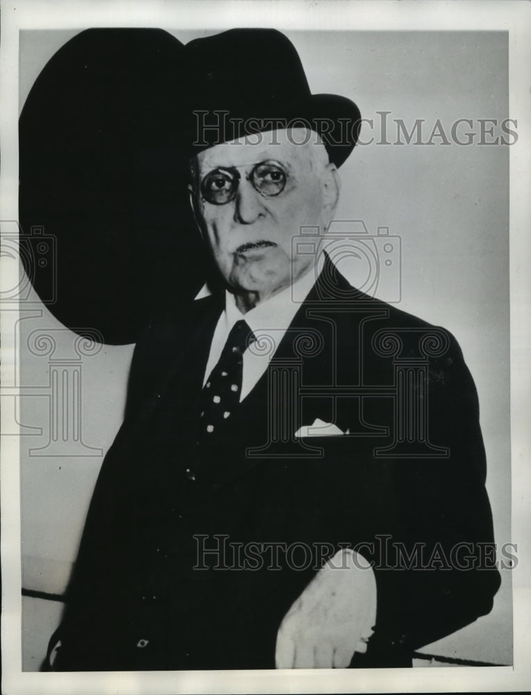 1938 Press Photo Samuel Insull arriving at Norfolk, Va- Historic Images