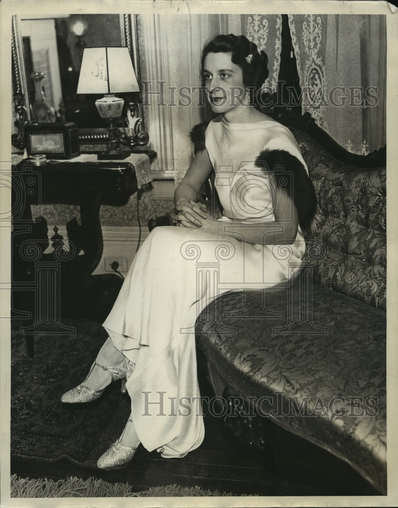 1934 Press Photo Lydia Hickcan, Deb &#39;33- Historic Images