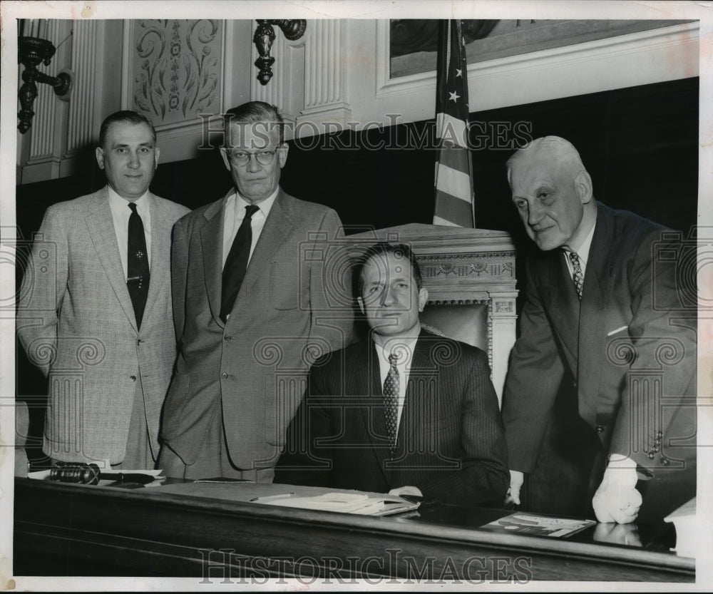 1958 Press Photo Kenosha city's new mayor-aldermanic government - mja15254