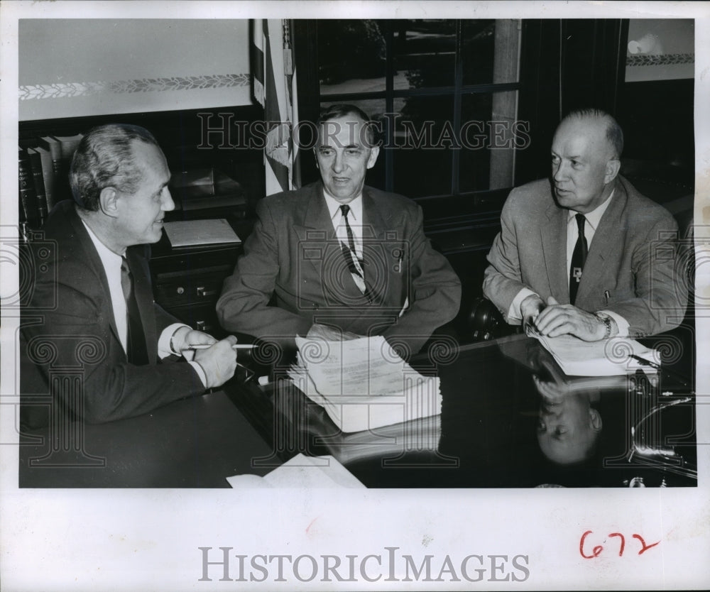 1956 Press Photo Gov. Kohler, Assemblyman Alfred Ludvigsen & Sen. Foster Porter