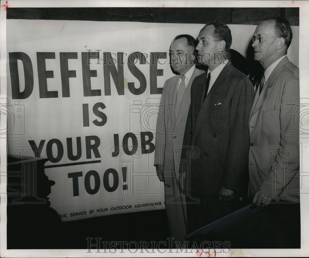 1952 Press Photo Gov Walter J Kohler launches Defense Bond Campaign - mja15305- Historic Images