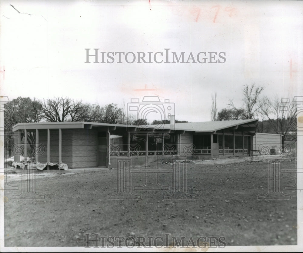 1957 Press Photo Janesville, new municipal golf course clubhouse in construction