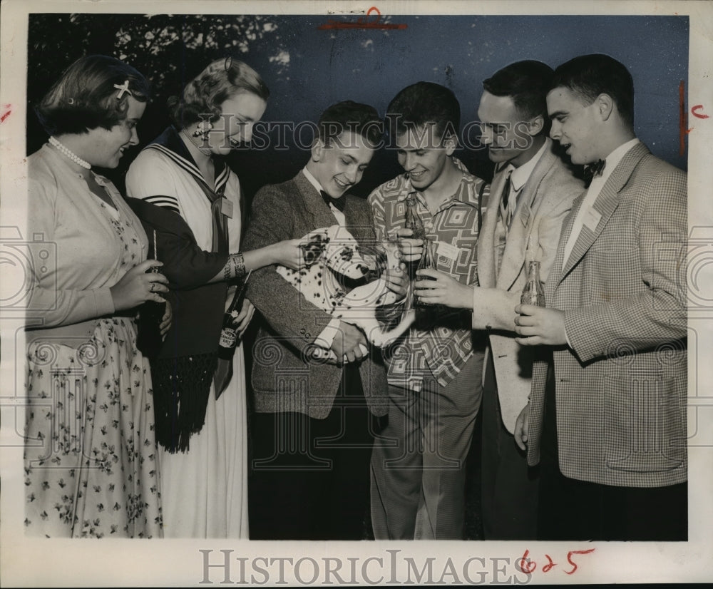 1954 Press Photo Mary J Warner,Maria A Havey,Seigfried Dengi, Dietrich Zeyfang- Historic Images