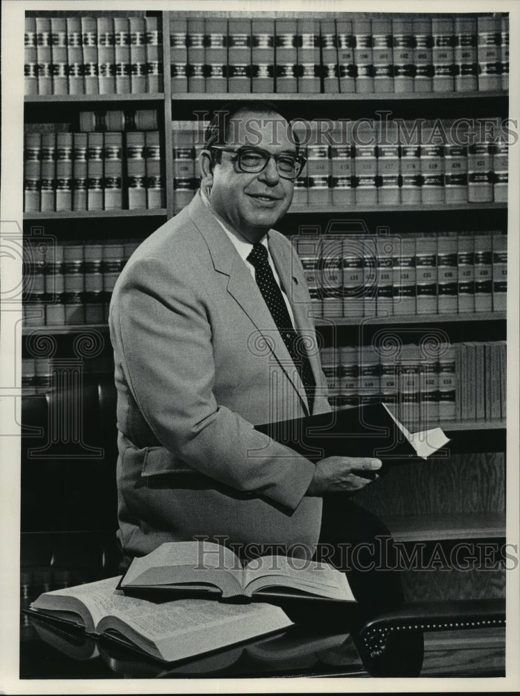 1983 Press Photo Robert W Warren, Milwaukee Federal Judge- Historic Images