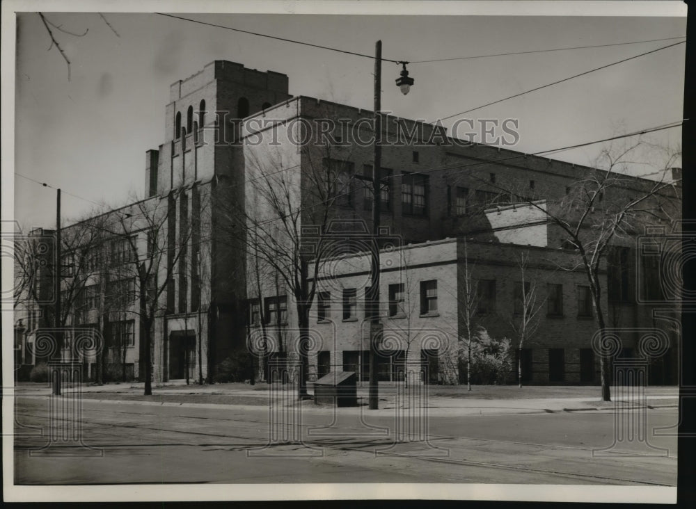 1946 Press Photo Walker Junior High School - mja15836- Historic Images