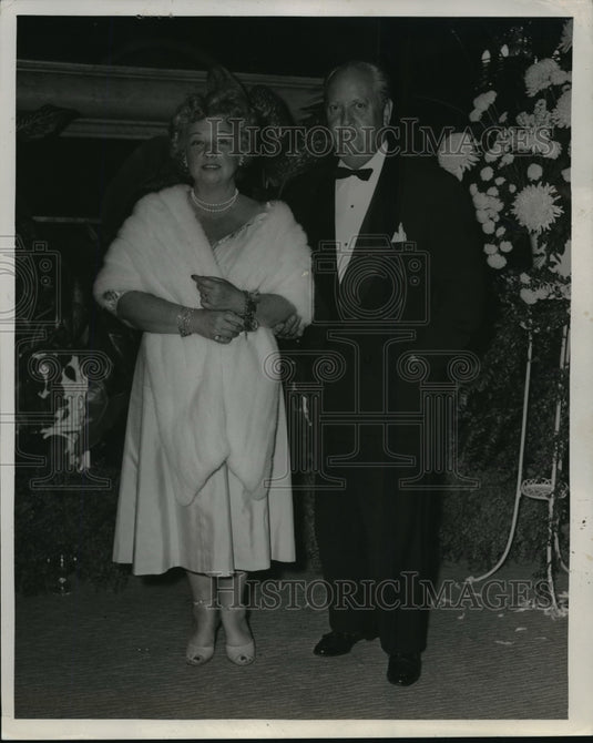 1954 Press Photo Mr. & Mrs. F Donald Bird of Winnetka, Ill., former Milwaukeeans- Historic Images
