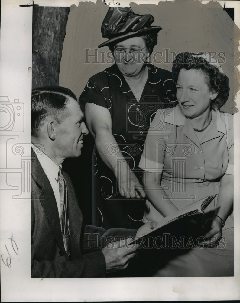 1950 Press Photo Palmyra Old Settlers Assn officers at Old Settlers picnic- Historic Images