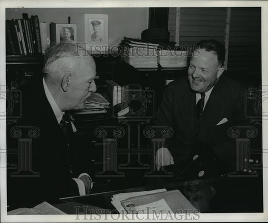 1946 Press Photo Ellis H. Dana and Walter S. Goodland- Historic Images