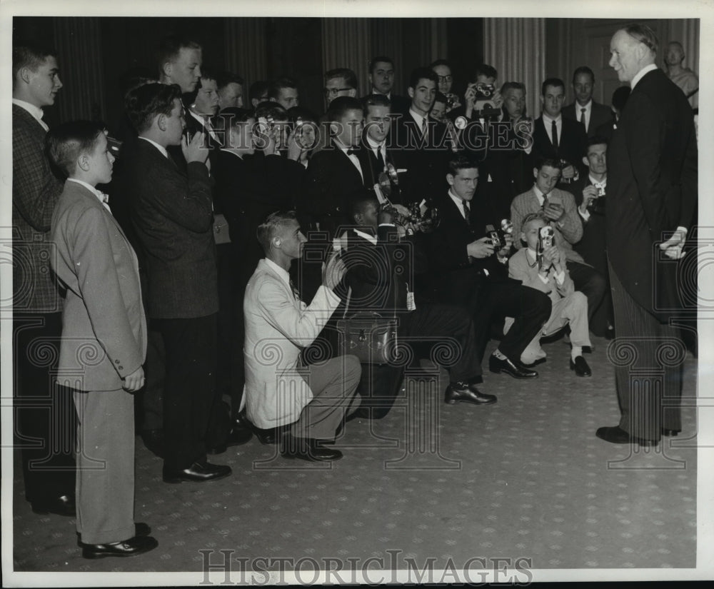 1960 Press Photo Junior Diplomats received by the Lord Mayor of London