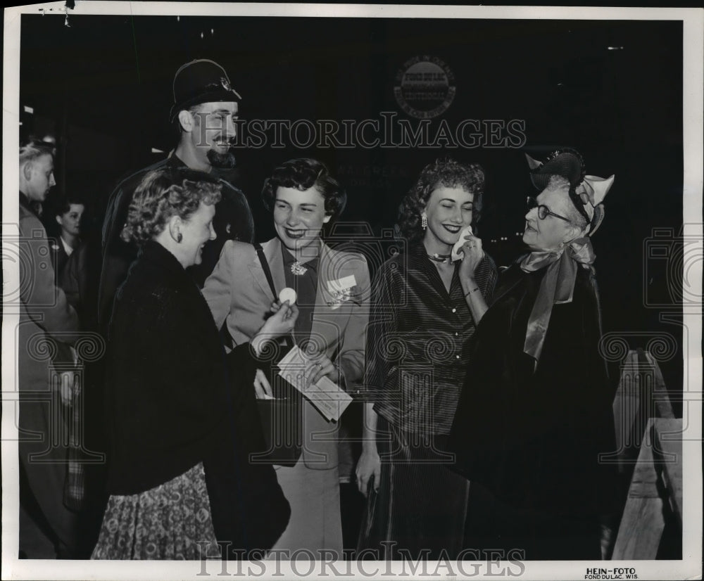 1952 Press Photo Preparation for Fond du Lac Centennial Celebration - Historic Images