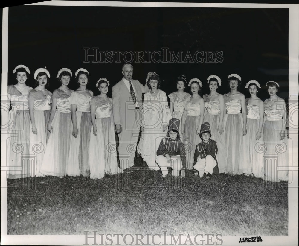 1952 Press Photo Ladies Fair Program at Fond du Lac's Centennial Program