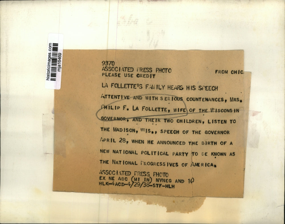 1938 Press Photo Mrs. Philip F. La Follette with her two children - mja16469