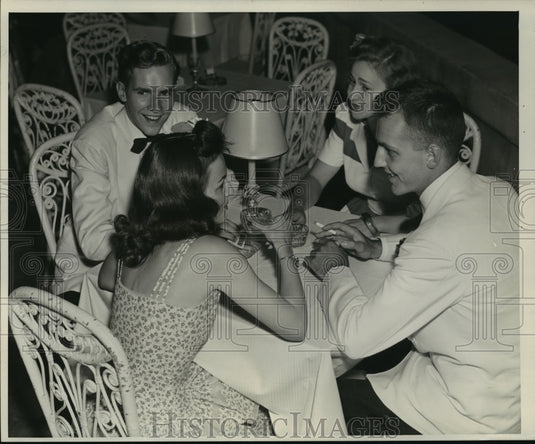 1941 Press Photo Jane Zwicky and Jim Gridley, Milw. Society - mja16474