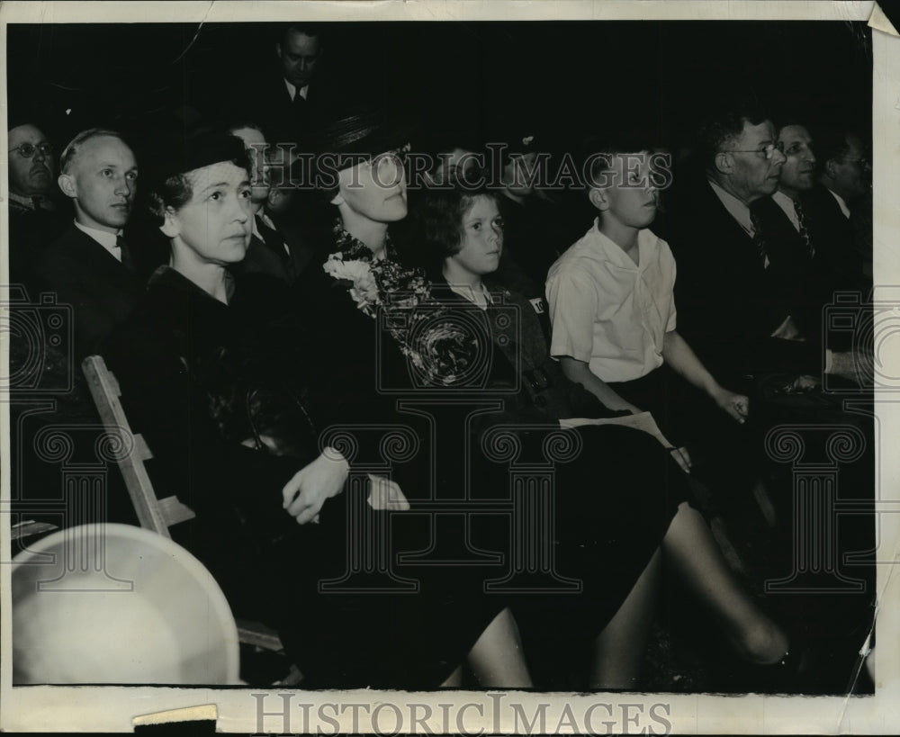 1938 Press Photo Mrs Philip Lafollette &amp; children - Historic Images