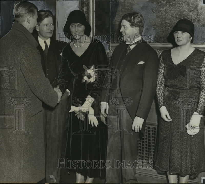 Load image into Gallery viewer, 1931 Press Photo Gov &amp; Mrs Phillip LaFollette W/ Sen &amp; Mrs Robert LaFollette

