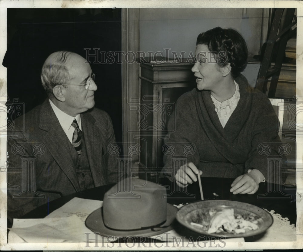 1938 Press Photo Lloyd Douglas and Fay Bainter - mja16872- Historic Images