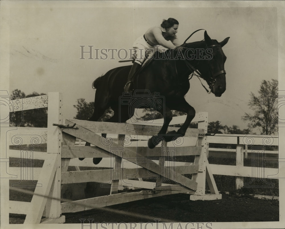 1934 Press Photo Betty Leeda, now Mrs. Walter C. Davidsons - mja16881- Historic Images