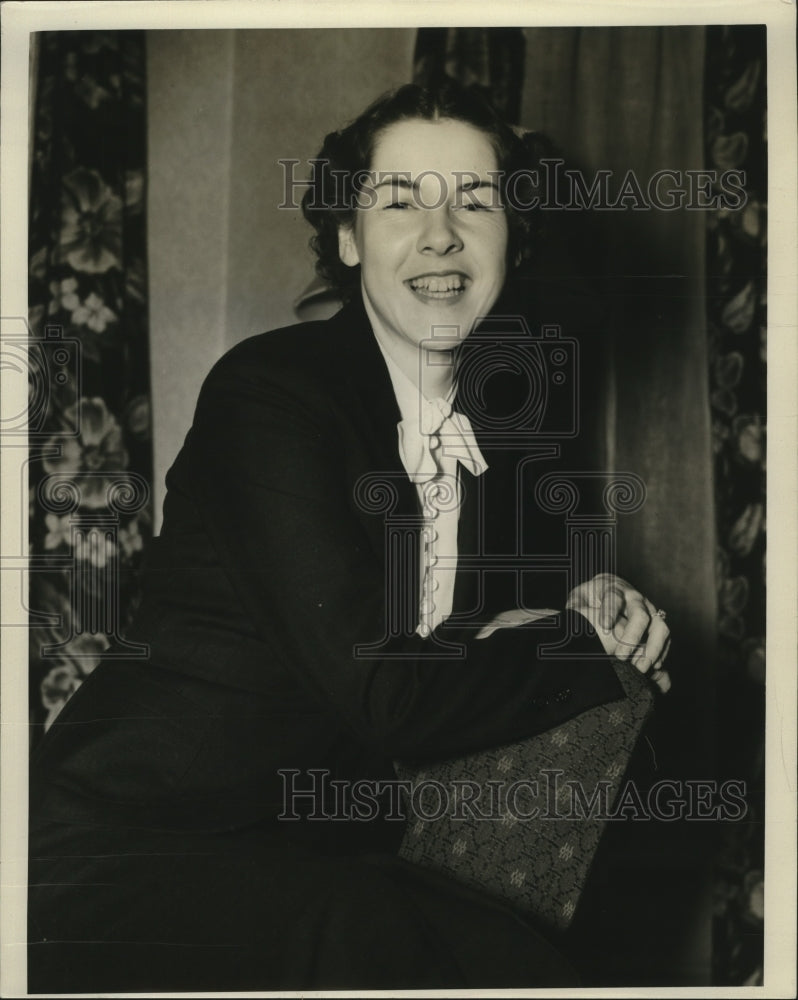 1937 Press Photo Betty Dyke - mja17313- Historic Images