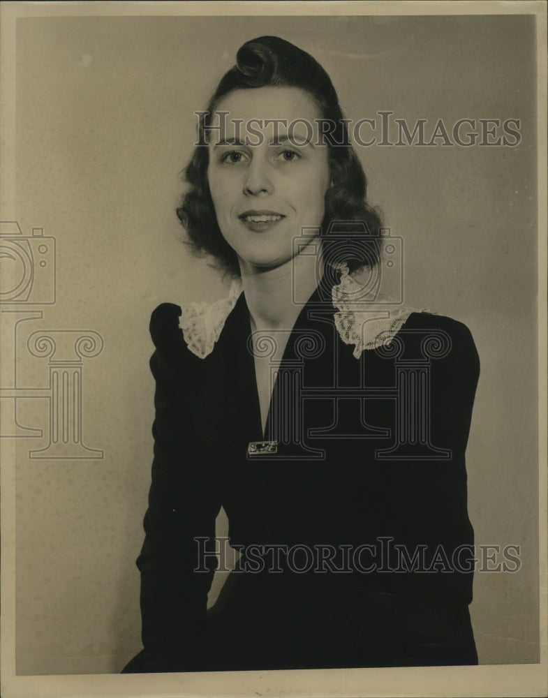 1940 Press Photo Marianne Mac Rae, now Mrs. John Budde, Jr. - mja17361- Historic Images