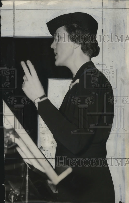1938 Press Photo Phil LaFollette addressed Milwaukee Progressive Women's Club- Historic Images