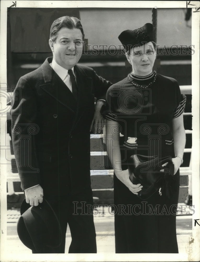 1937 Press Photo Sen & Mrs Robert M LaFollette off to Europe - mja17644- Historic Images