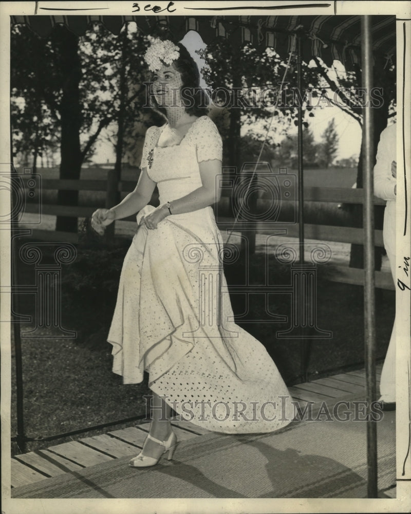 1941 Press Photo Virginia Meyenberg, now Mrs. Robert Blotz - mja17749- Historic Images